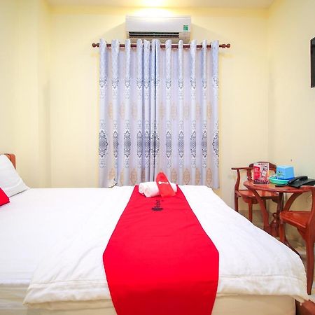 Reddoorz Plus @ Dong Den Street Hotel Cidade de Ho Chi Minh Exterior foto