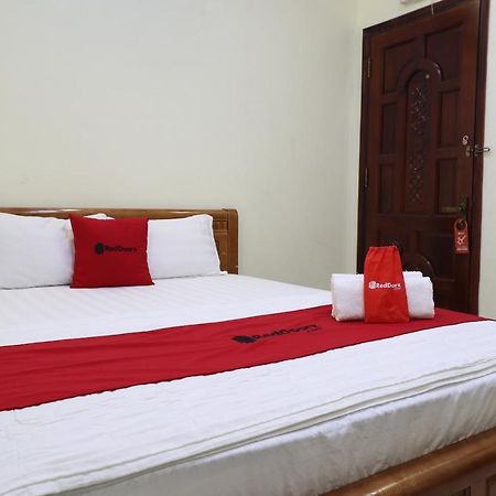 Reddoorz Plus @ Dong Den Street Hotel Cidade de Ho Chi Minh Exterior foto