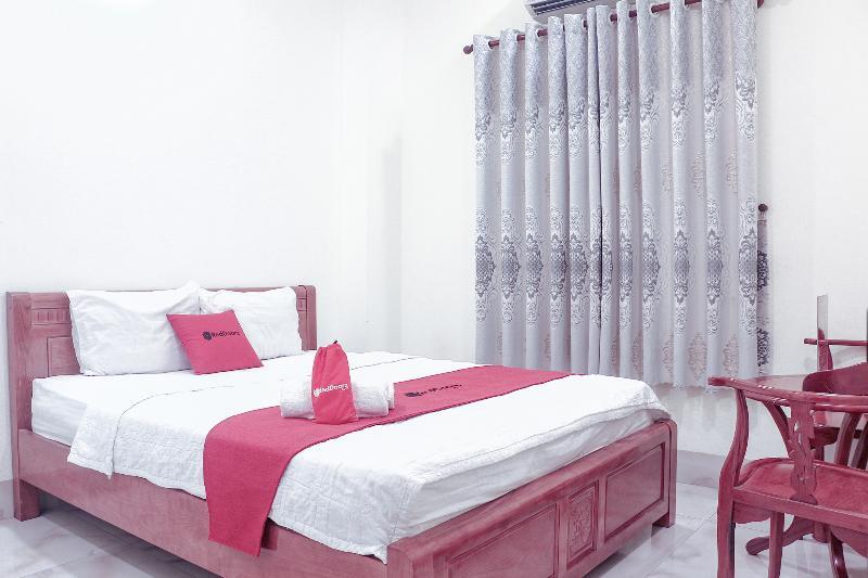 Reddoorz Plus @ Dong Den Street Hotel Cidade de Ho Chi Minh Exterior foto