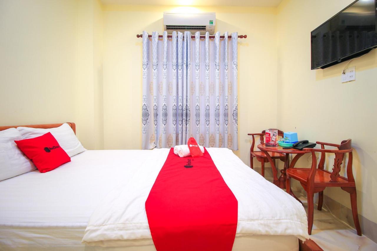 Reddoorz Plus @ Dong Den Street Hotel Cidade de Ho Chi Minh Exterior foto