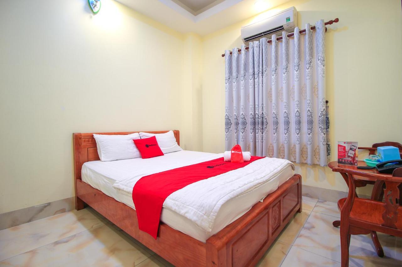 Reddoorz Plus @ Dong Den Street Hotel Cidade de Ho Chi Minh Exterior foto